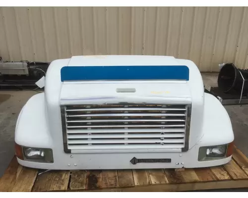 INTERNATIONAL 4900 HOOD