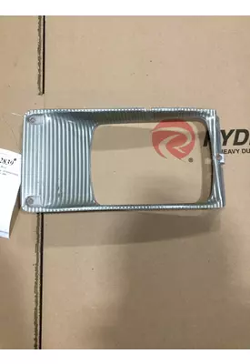 INTERNATIONAL 4900 Headlamp Bezel