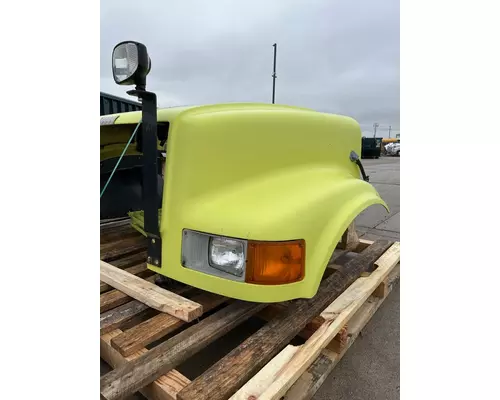 INTERNATIONAL 4900 Hood