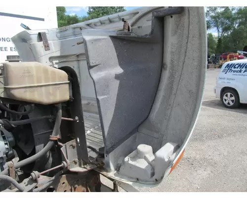 INTERNATIONAL 4900 Hood