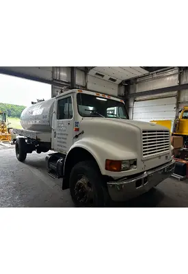 INTERNATIONAL 4900 Hood