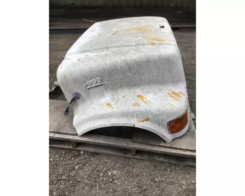 INTERNATIONAL 4900 Hood