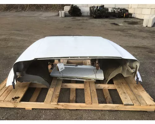 INTERNATIONAL 4900 Hood