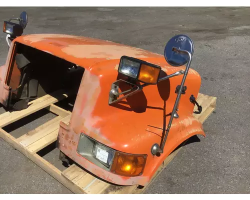 INTERNATIONAL 4900 Hood