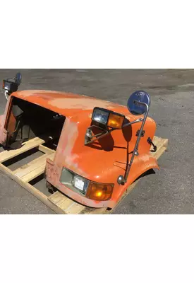 INTERNATIONAL 4900 Hood