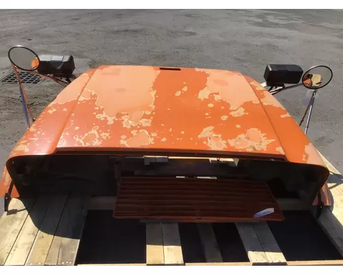 INTERNATIONAL 4900 Hood