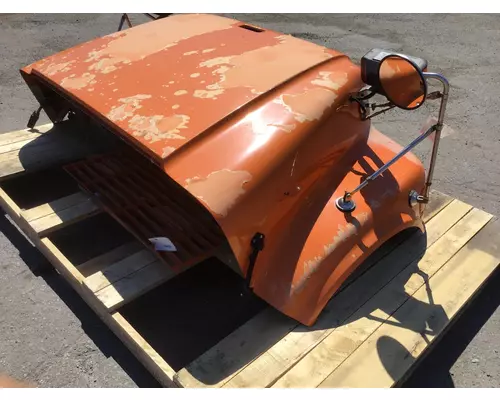 INTERNATIONAL 4900 Hood