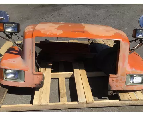 INTERNATIONAL 4900 Hood