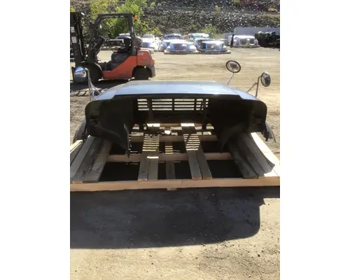 INTERNATIONAL 4900 Hood