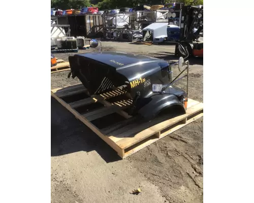 INTERNATIONAL 4900 Hood