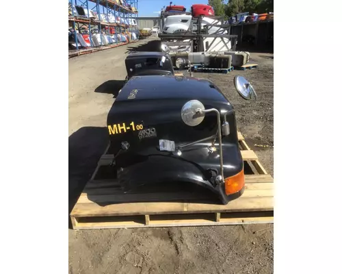 INTERNATIONAL 4900 Hood