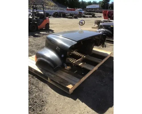 INTERNATIONAL 4900 Hood