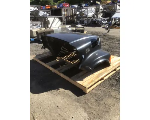 INTERNATIONAL 4900 Hood