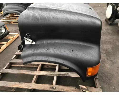 INTERNATIONAL 4900 Hood