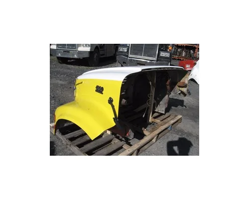 INTERNATIONAL 4900 Hood