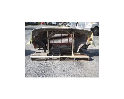 INTERNATIONAL 4900 Hood