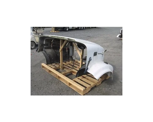 INTERNATIONAL 4900 Hood