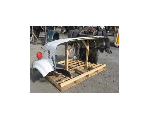 INTERNATIONAL 4900 Hood