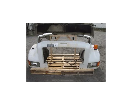 INTERNATIONAL 4900 Hood