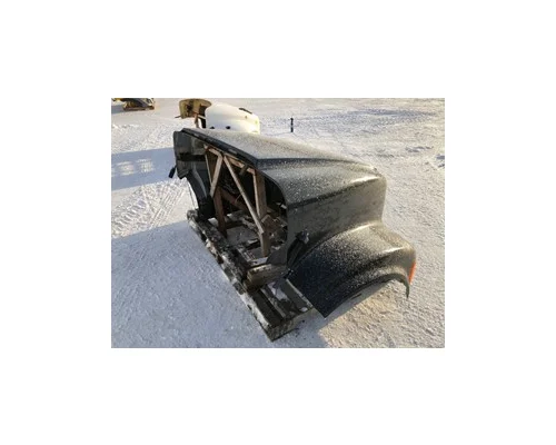 INTERNATIONAL 4900 Hood