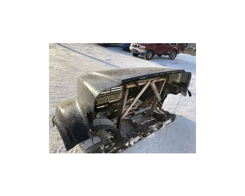 INTERNATIONAL 4900 Hood