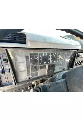 INTERNATIONAL 4900 Instrument Cluster