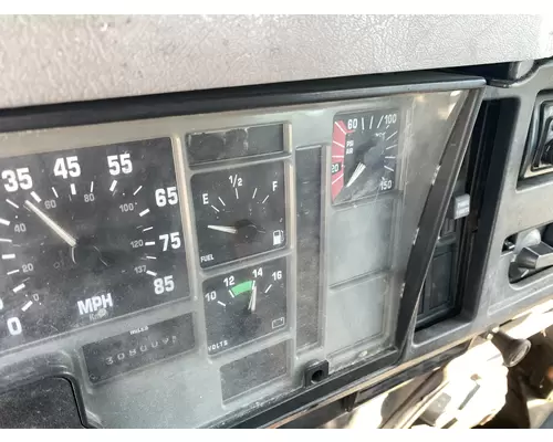 INTERNATIONAL 4900 Instrument Cluster