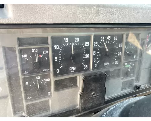 INTERNATIONAL 4900 Instrument Cluster