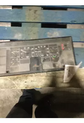 INTERNATIONAL 4900 Instrument Cluster