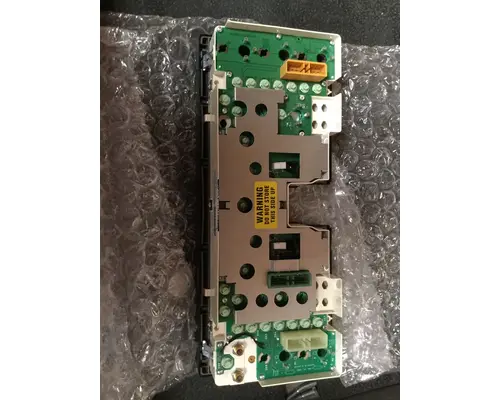INTERNATIONAL 4900 Instrument Cluster