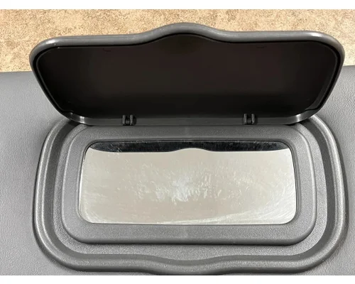 INTERNATIONAL 4900 Interior Sun Visor