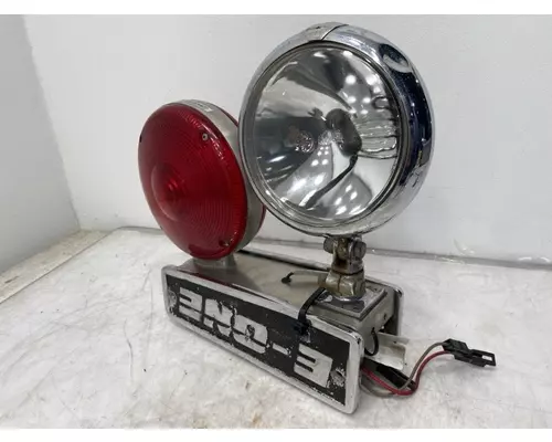 INTERNATIONAL 4900 LED Accessory Light