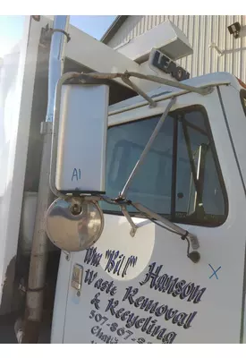 INTERNATIONAL 4900 MIRROR ASSEMBLY CAB/DOOR