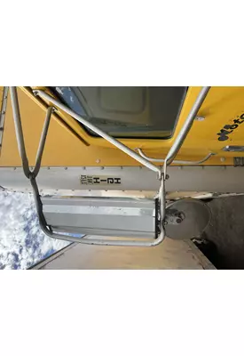 INTERNATIONAL 4900 Mirror (Side View)