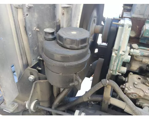 INTERNATIONAL 4900 POWER STEERING RESERVOIR