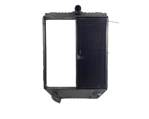 INTERNATIONAL 4900 Radiator