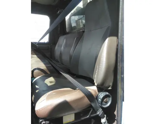 INTERNATIONAL 4900 SEAT, FRONT