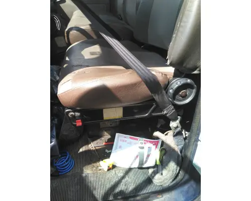 INTERNATIONAL 4900 SEAT, FRONT