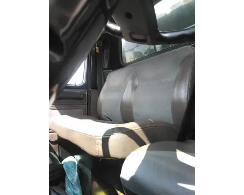 INTERNATIONAL 4900 SEAT, FRONT