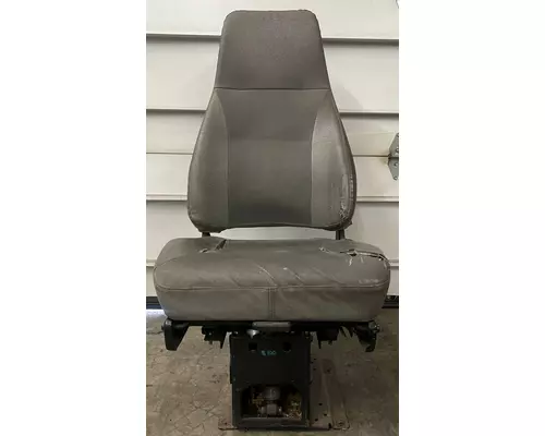 INTERNATIONAL 4900 Seat, Front