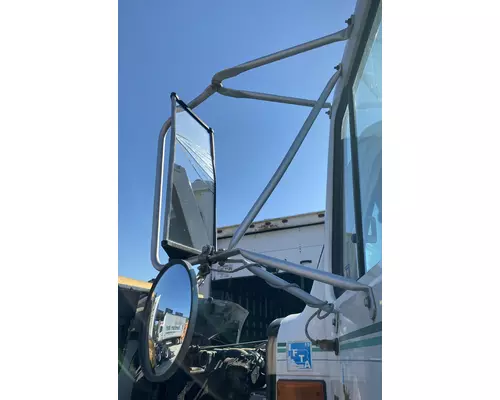 INTERNATIONAL 4900 Side View Mirror