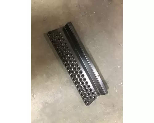 INTERNATIONAL 4900 Step