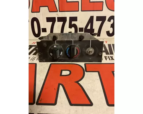 INTERNATIONAL 4900 Temperature Control