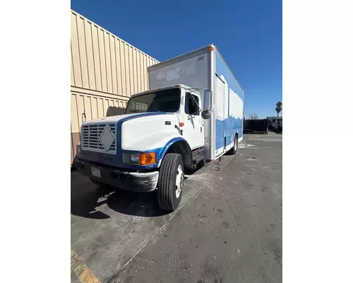 INTERNATIONAL 4900 Vehicle For Sale