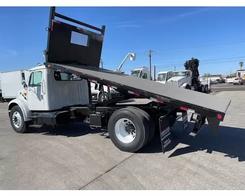 INTERNATIONAL 4900 Vehicle For Sale