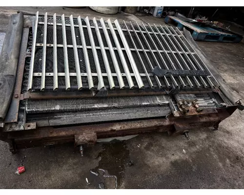 INTERNATIONAL 5000 Radiator