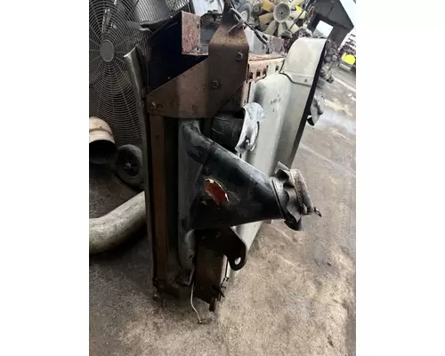 INTERNATIONAL 5000 Radiator