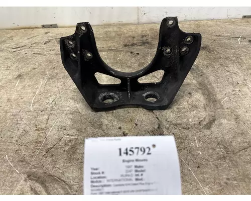 INTERNATIONAL 503265C1 Engine Mounts