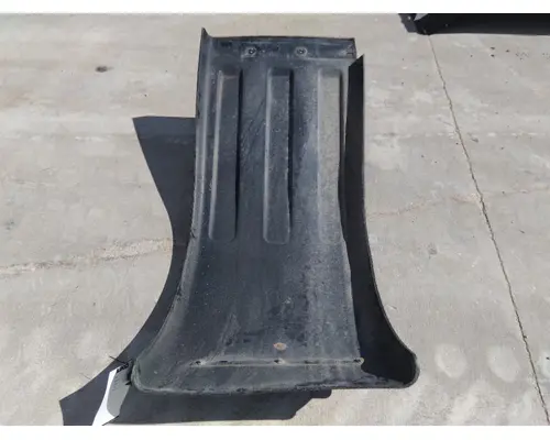 INTERNATIONAL 5500I FENDER, QUARTERHALF REAR