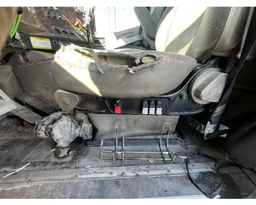 INTERNATIONAL 5500I Seat, Front
